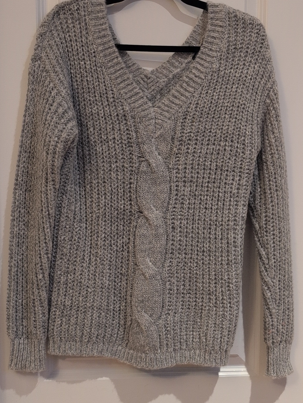 Dynamite Light Gray Cable V-Neck Knit Sweater - Fits XS/S/M